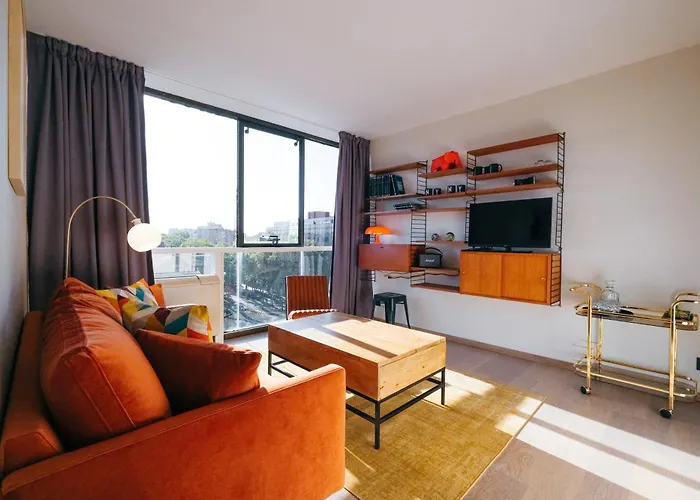 Oiqia Jean Jaures ~ Studio Prestige Avec Vue